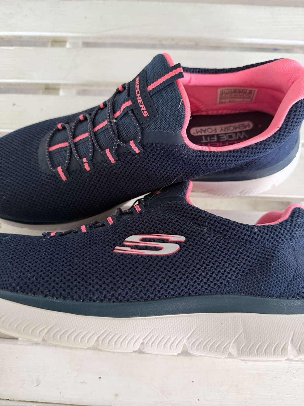 SKETCHERS WOMENS GIRLS SNEAKERS NAVY PINK 8 1/2 WIDE WIDTH QVC